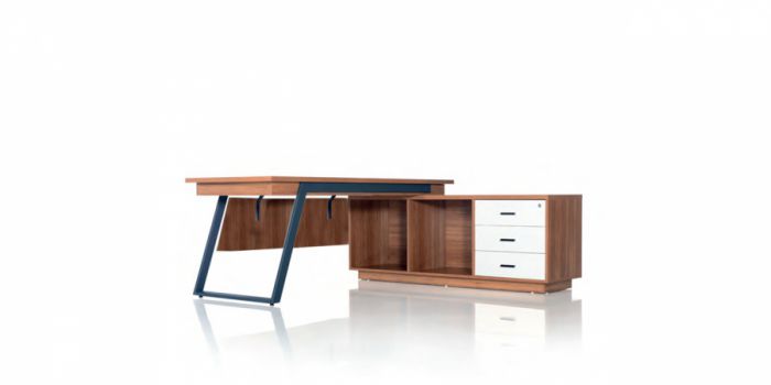 Table 180x175x75cm., With accessible shelves and pump, FLAT