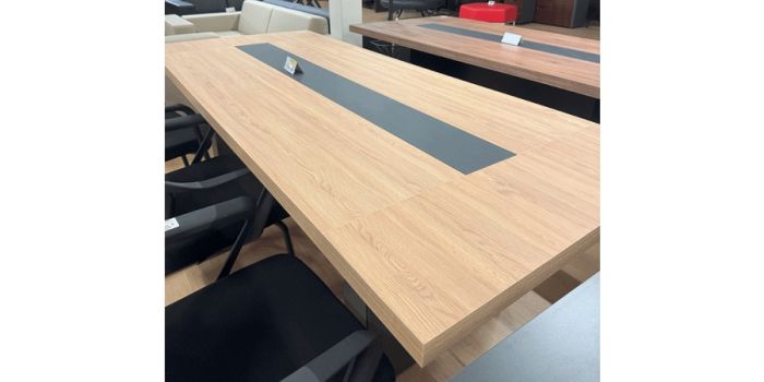 Conference table BIELA 
