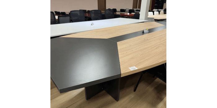 Conference table NOVA