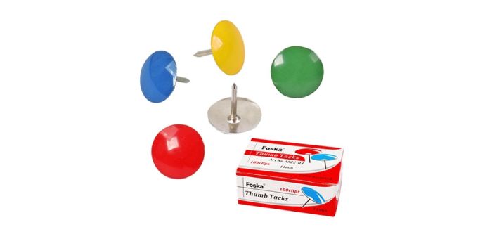 Colored metal thumbtacks, 100 pieces per box
